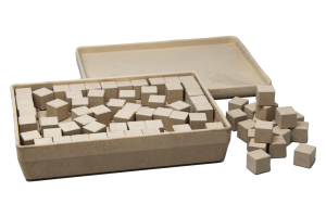 Box mit 150 naturfarbenen Würfeln